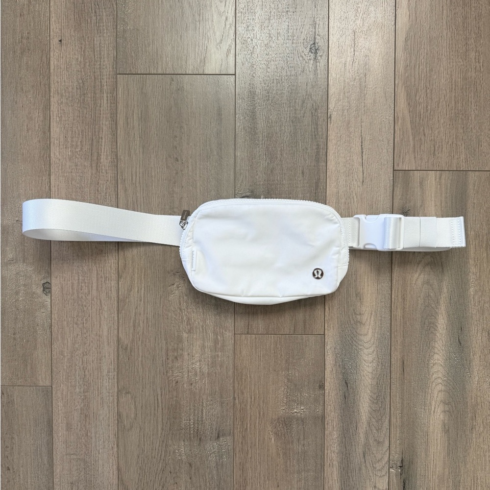 Lululemon Athletica White Everywhere Belt Bag Fanny Pack NWOT